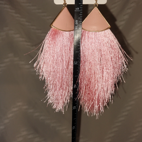✨ Brand New Pink Fringe Dangle Earrings ✨ Chic Boho Fair Barbie Pink Leather Fun - Picture 5 of 5